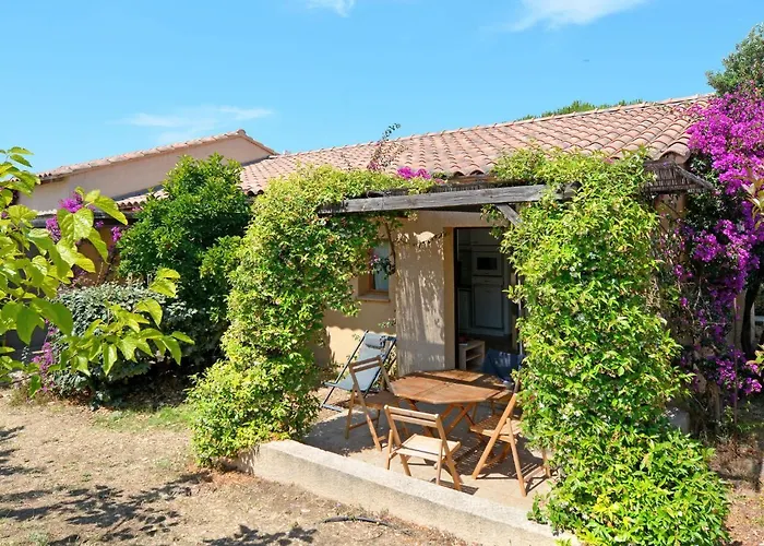 Alba Rossa - Sfo100 By Interhome סרה-די-פרו